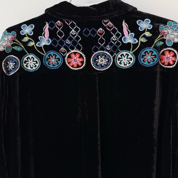 Johnny Was heavily embroidered Pacifica velvet blouse/jacket NWT - Picture 7 of 16